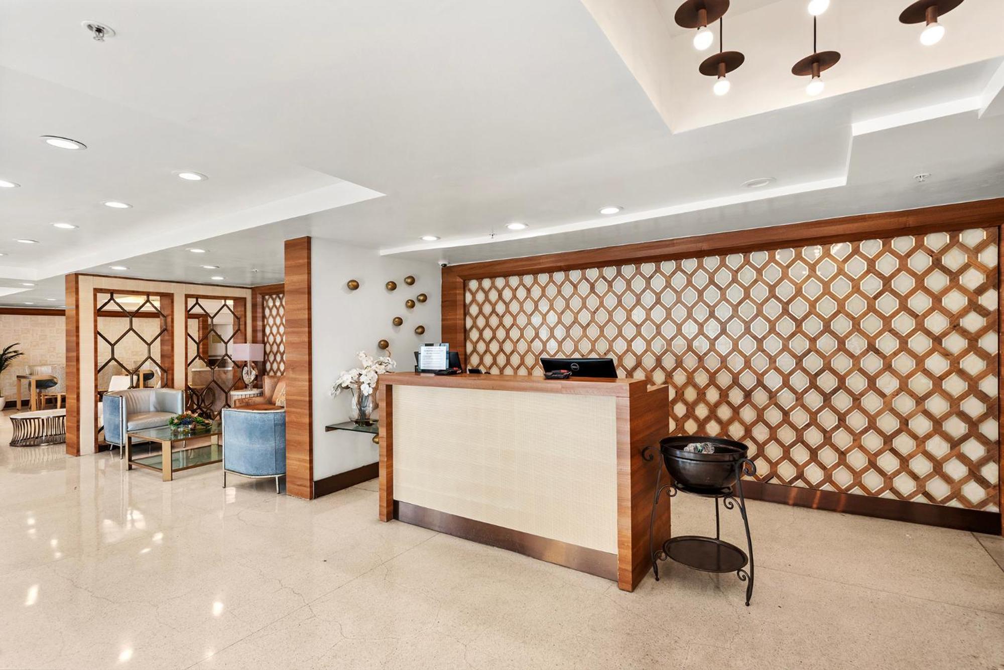 Ocean Hotel 3*